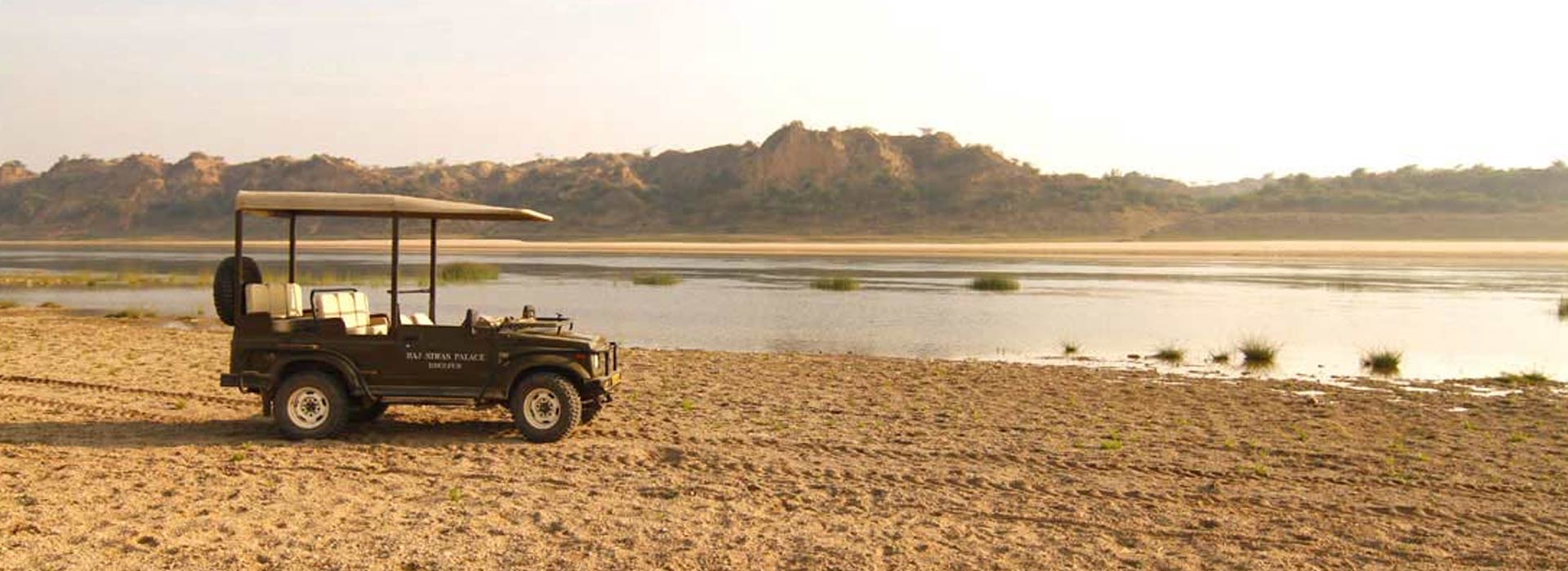 taj-mahal-tour-with-chambal-safari